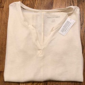 AE Super Soft V-Neck